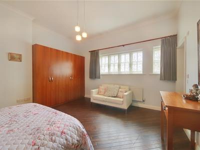 Property image 6 of home to buy in 47 Azalea Close, St. Albans